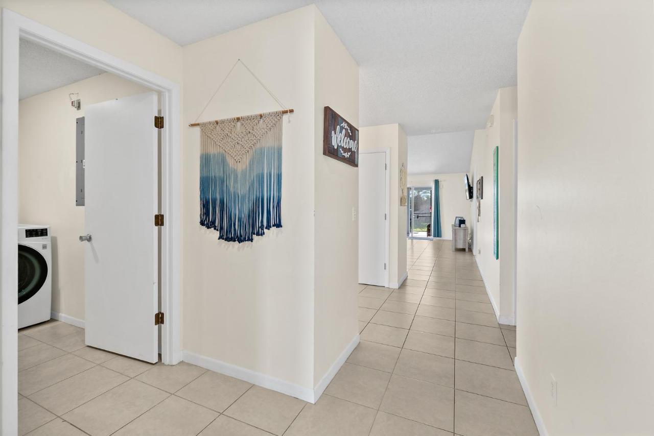 Oceanview Haven - 2Br Beach Townhome With Patio, Shared Heated Pool Steps From Paradise Beach Park! Мельбурн Екстер'єр фото